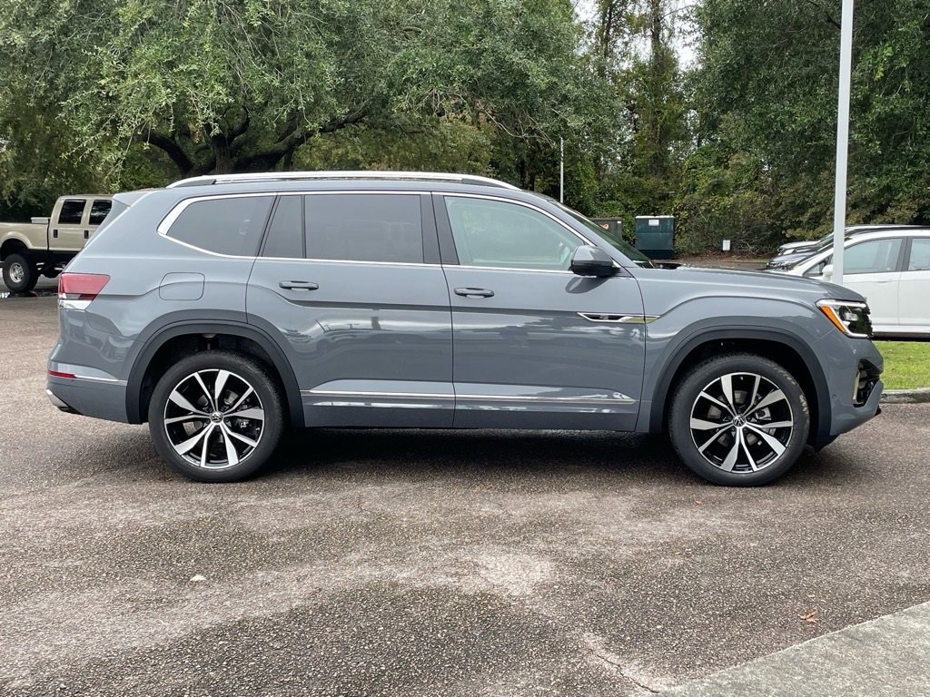 New 2026 Volkswagen Atlas SEL Premium R-Line image 2