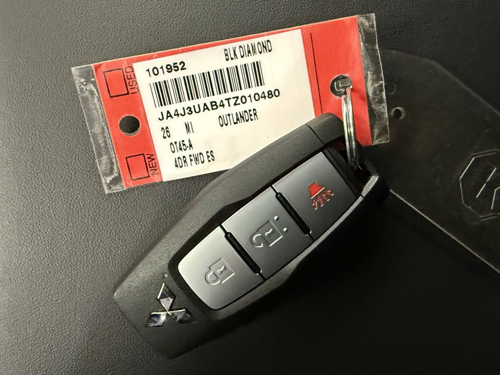 New 2026 Mitsubishi Outlander ES image 32