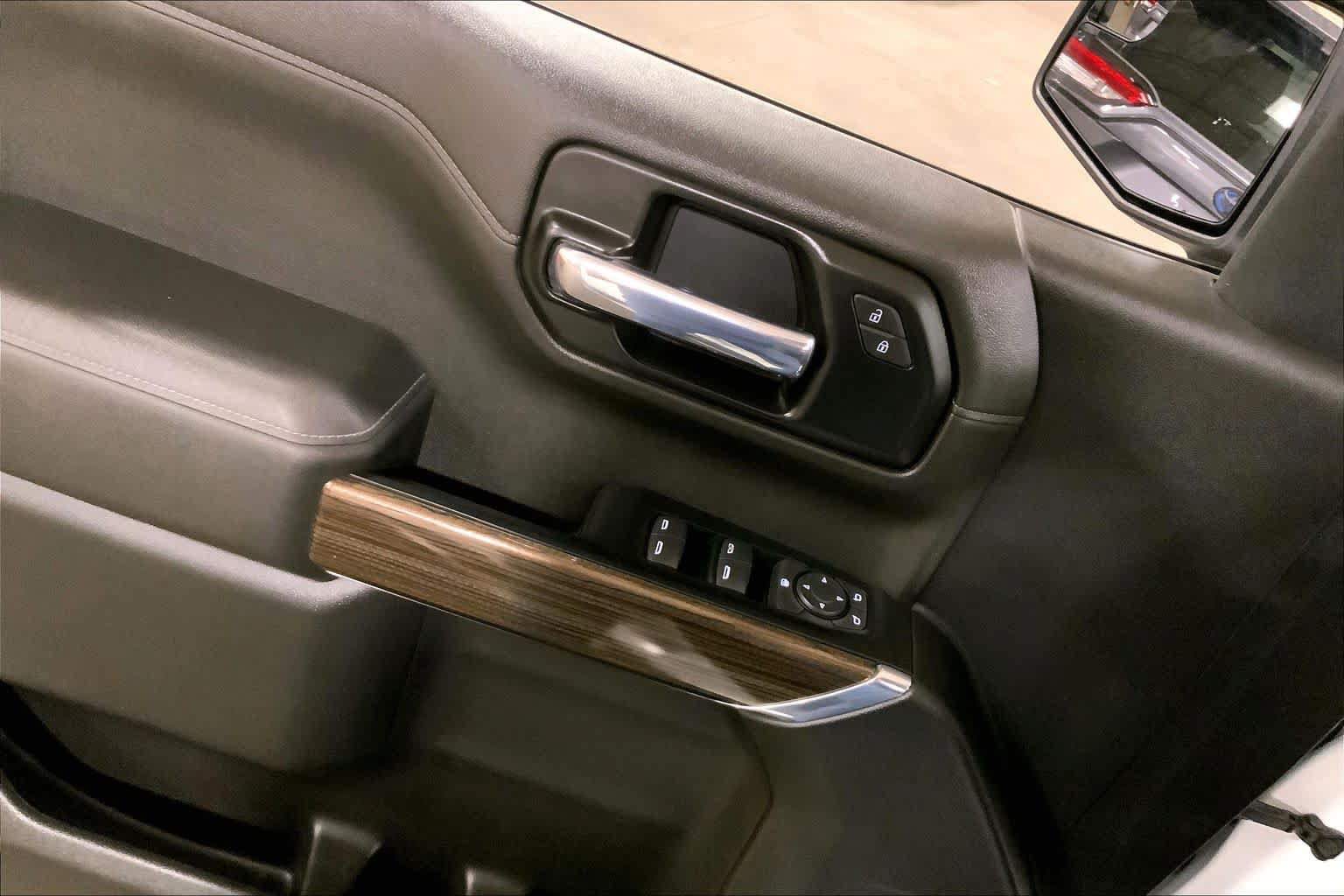 Used 2021 Chevrolet Silverado 1500 LT AWD/4WD image 36