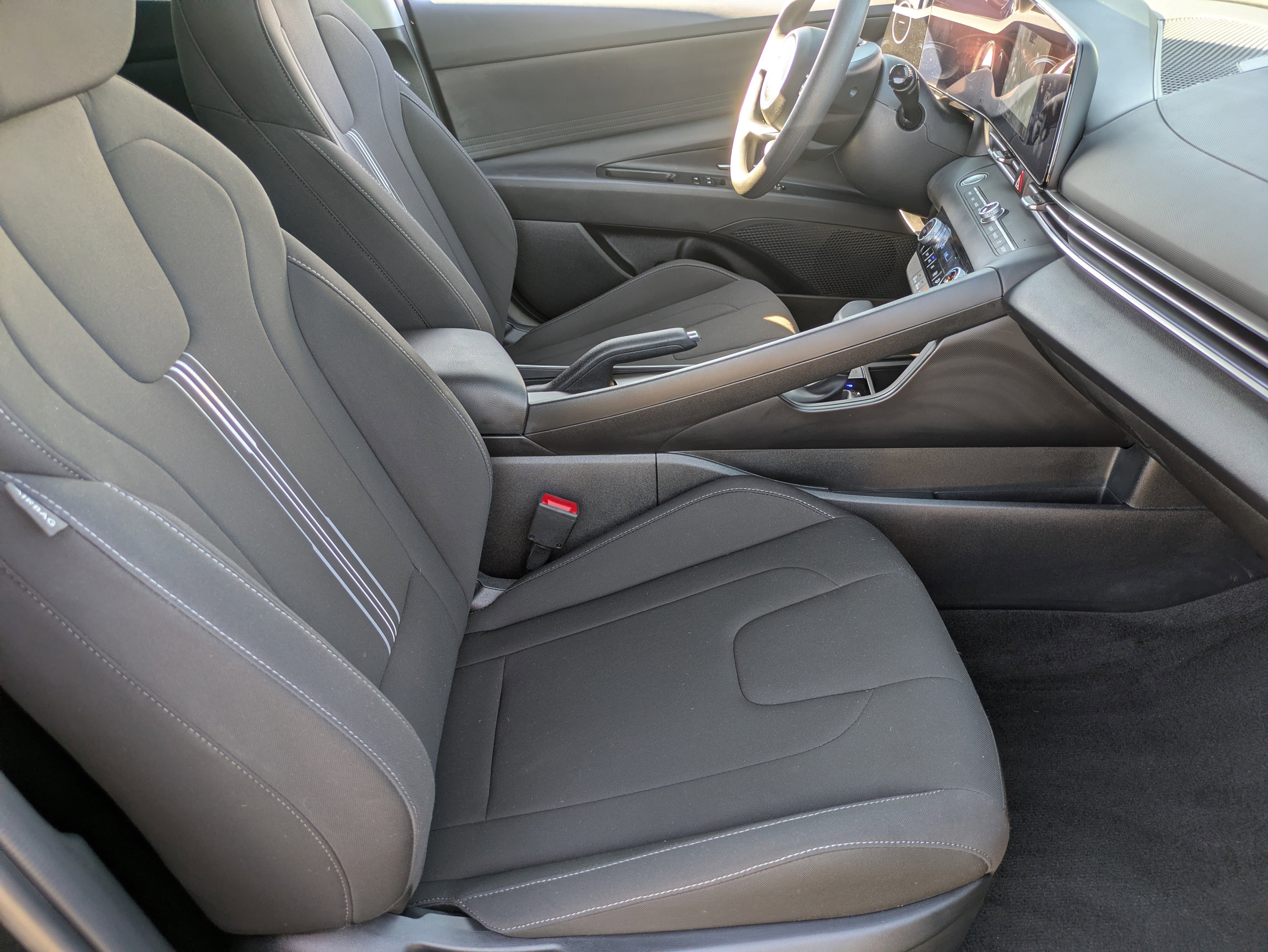 Certified 2024 Hyundai Elantra SEL image 11