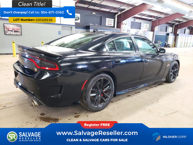 Used 2016 Dodge Charger Scat Pack RWD image 4