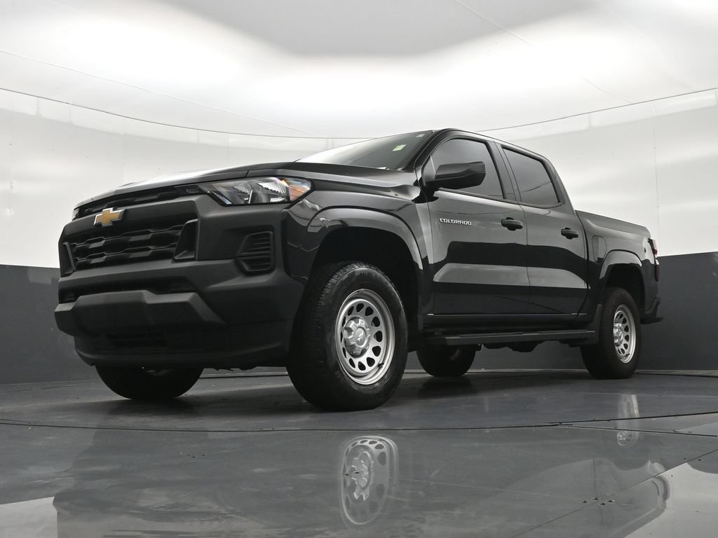 Used 2025 Chevrolet Colorado W/T RWD image 25