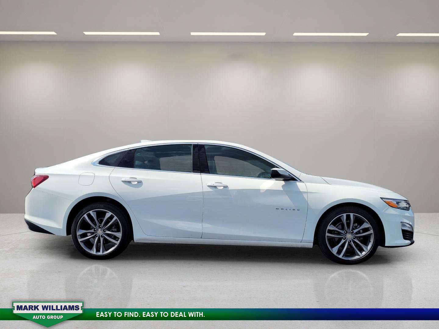 Used 2024 Chevrolet Malibu LT image 2