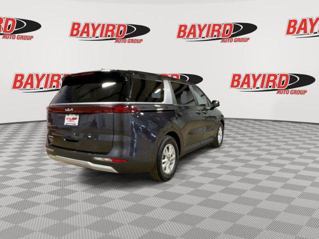 Used 2023 Kia Carnival LX image 8
