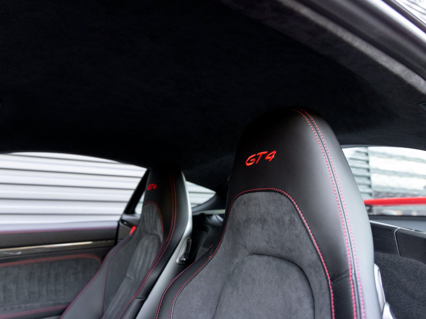 Certified 2020 Porsche 718 Cayman GT4 RWD image 29