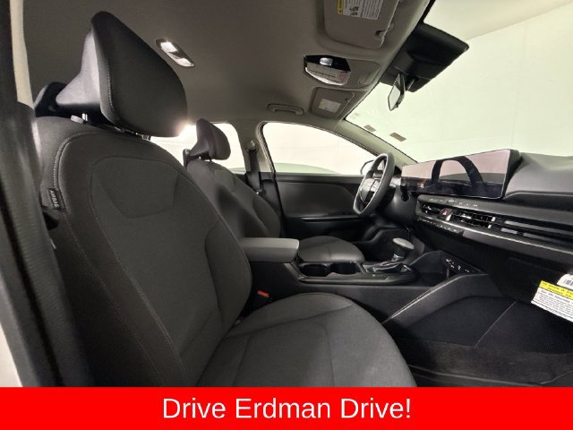 Used 2025 Kia K4 FWD image 24