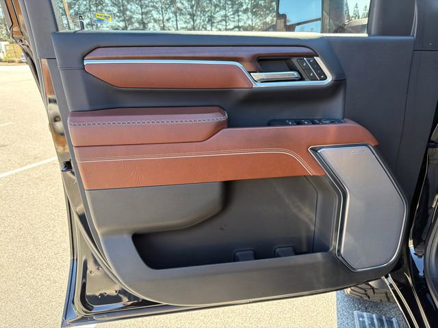 Used 2024 GMC Sierra 2500 Denali Ultimate w/ Max Trailering Package image 10