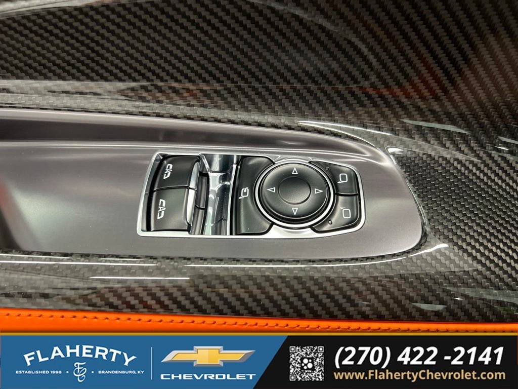 Used 2025 Chevrolet Corvette Z06 RWD image 17