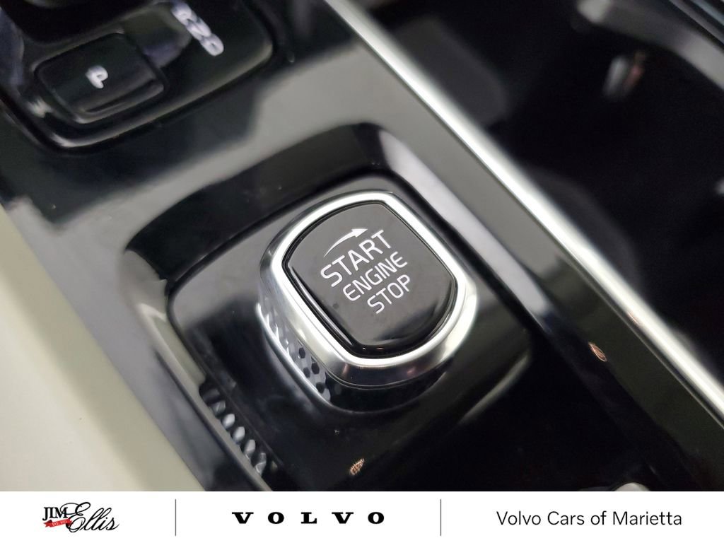 Used 2026 Volvo XC60 B5 Ultra w/ Protection Package Premier image 34