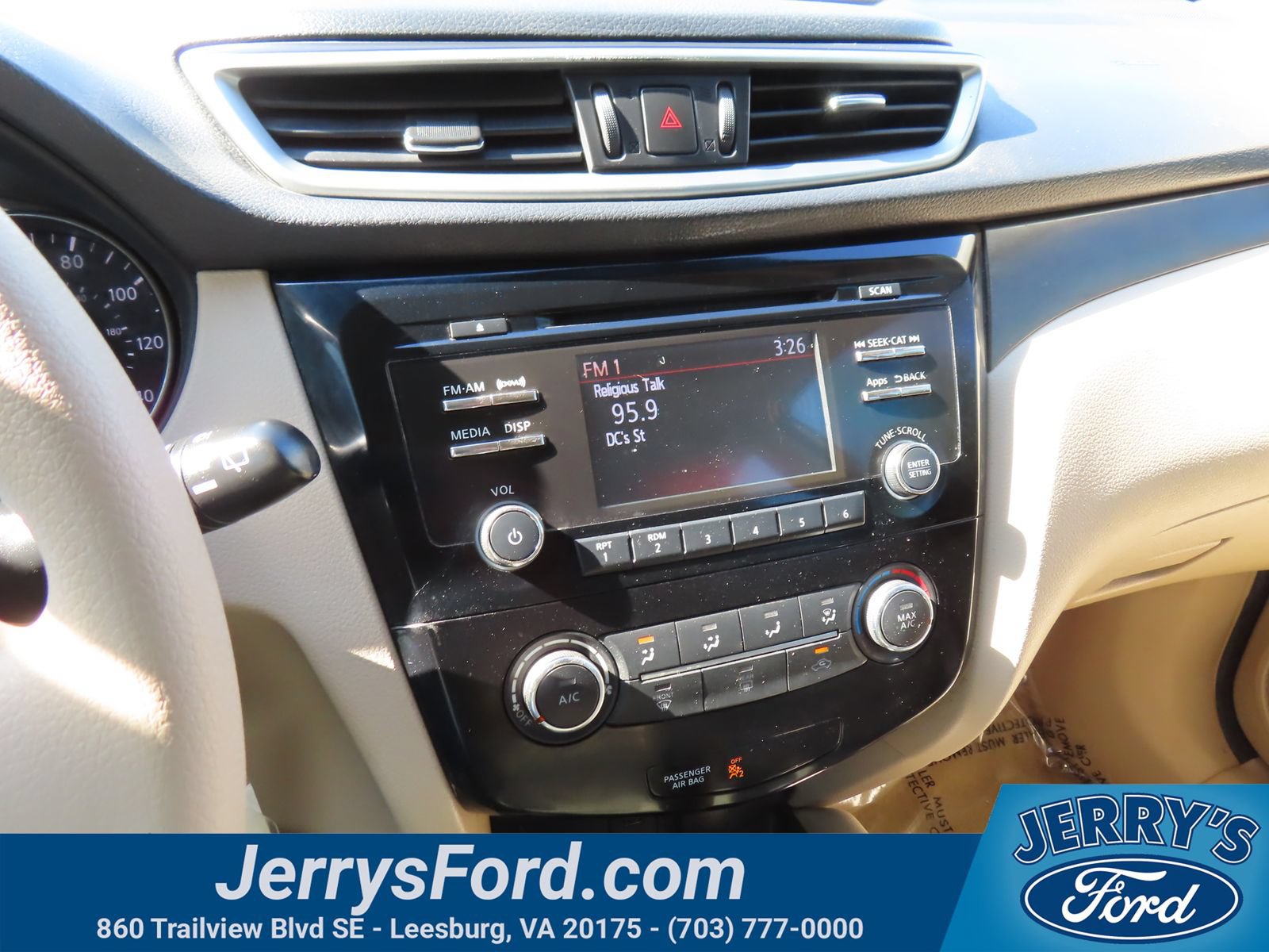 Used 2015 Nissan Rogue S AWD/4WD image 21