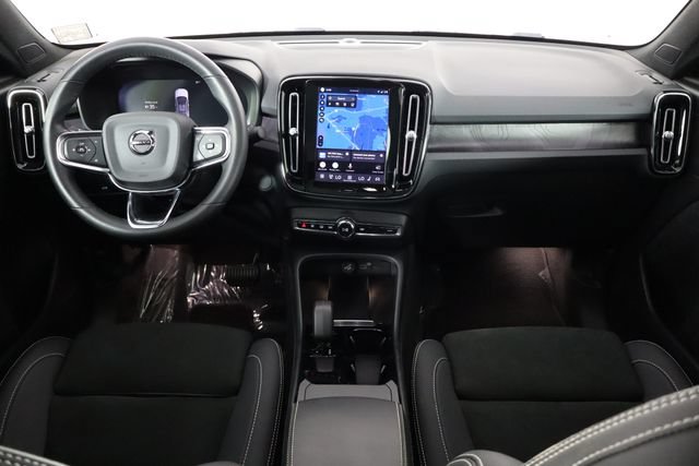 Used 2023 Volvo C40 P8 Recharge Ultimate AWD/4WD image 13