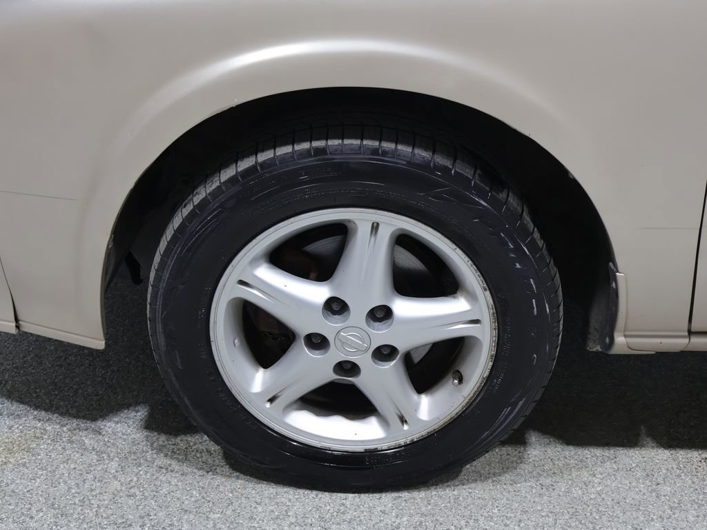 Used 1997 Nissan Maxima FWD image 8