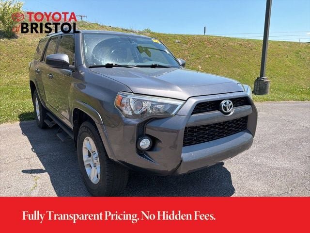 Used 2019 Toyota 4Runner SR5 AWD/4WD image 18