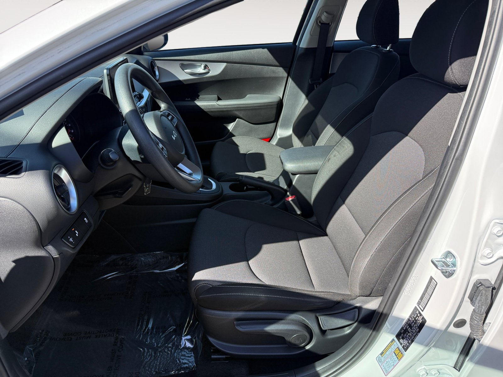 Used 2023 Kia Forte LXS w/ LXS Technology Package FWD image 10