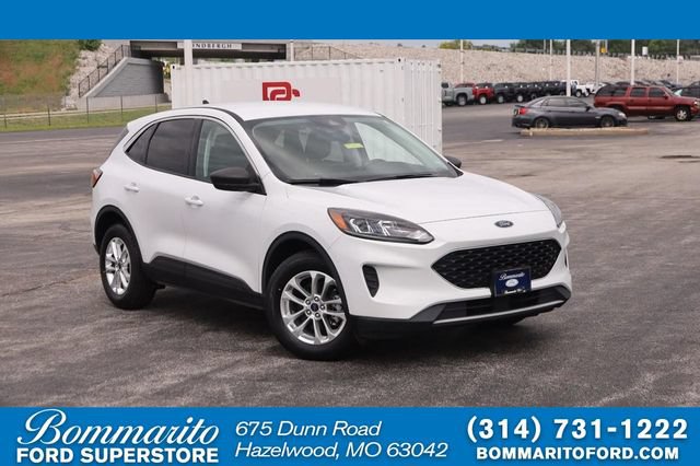 Used 2022 Ford Escape SE FWD image 1