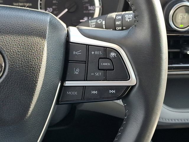 Used 2023 Toyota Highlander LE image 21