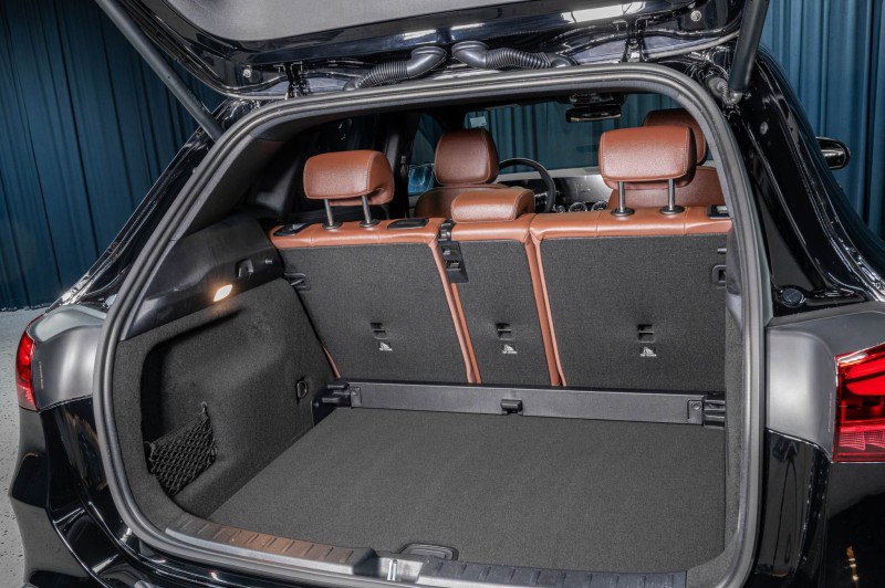 Certified 2025 Mercedes-Benz GLA 35 AMG 4MATIC image 6