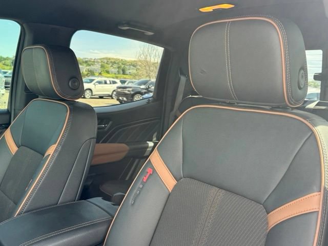 Certified 2025 GMC Canyon AT4 AWD/4WD image 16