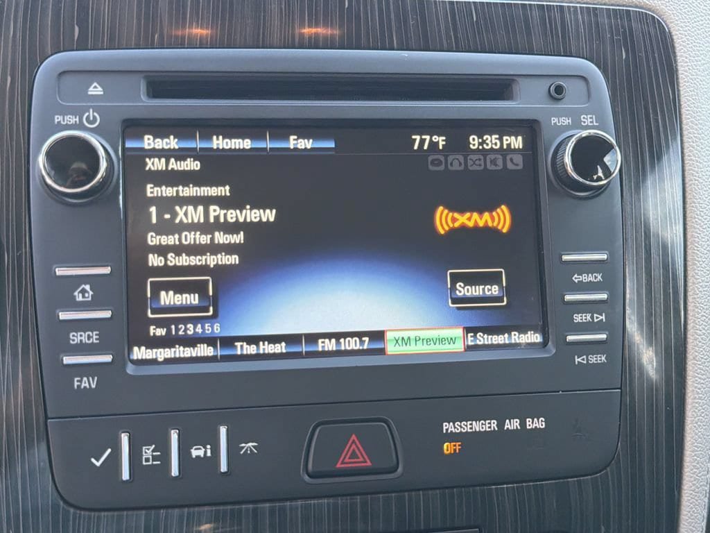 Used 2016 Chevrolet Traverse LT FWD image 23