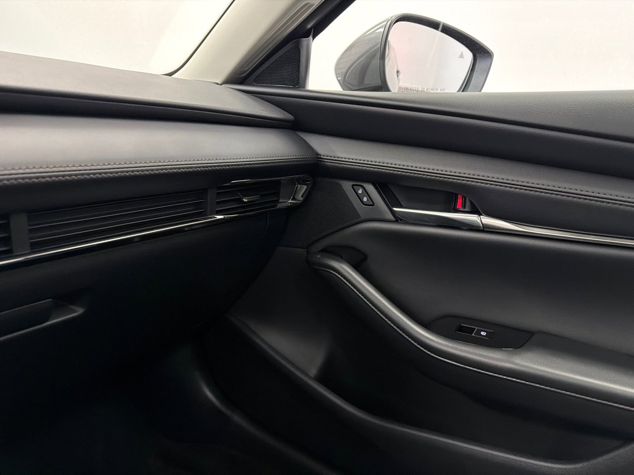 Certified 2025 MAZDA MAZDA3 s image 29