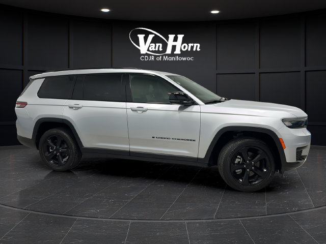 Used 2025 Jeep Grand Cherokee L Altitude AWD/4WD image 8