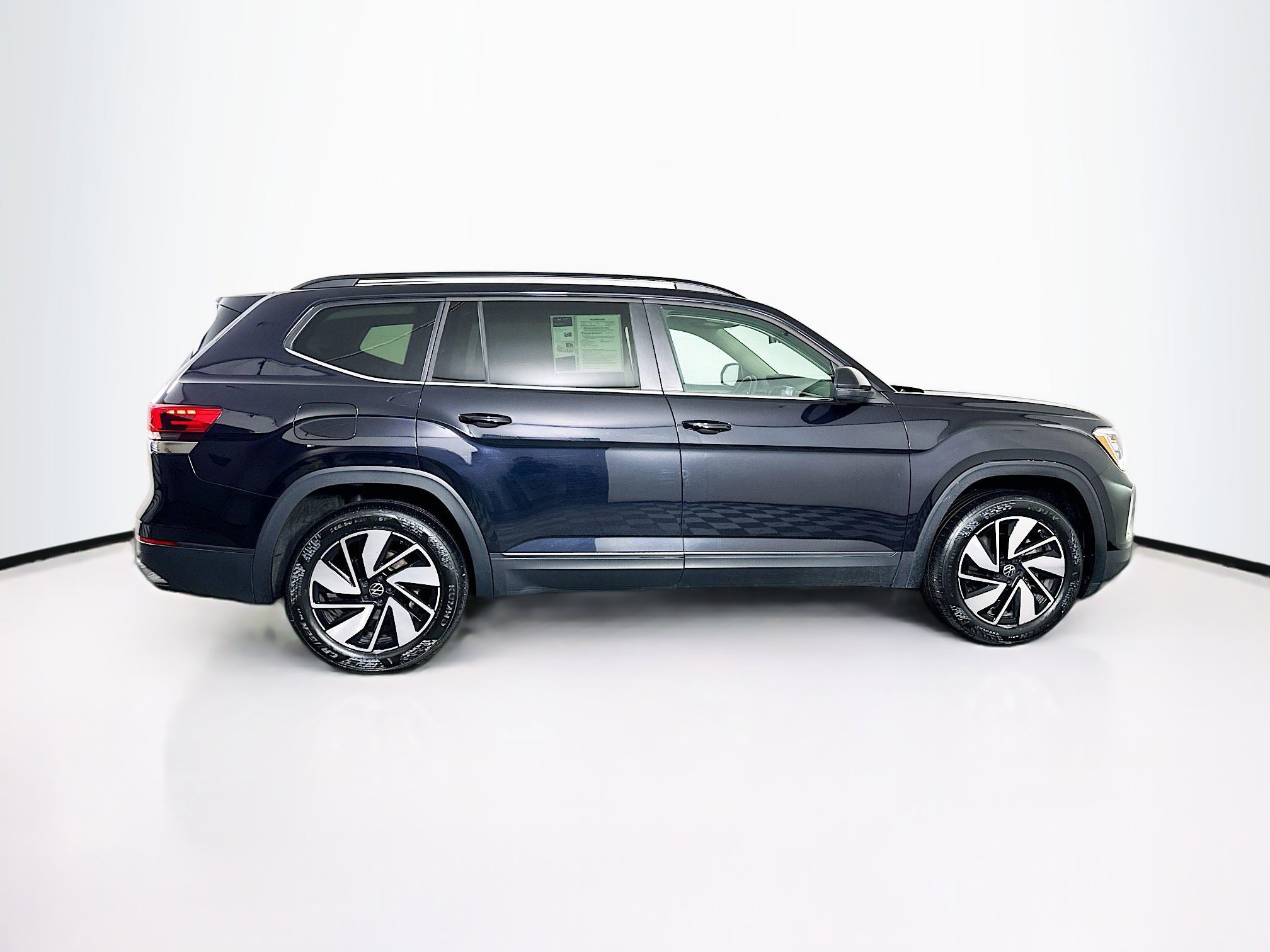 Used 2024 Volkswagen Atlas SE image 10