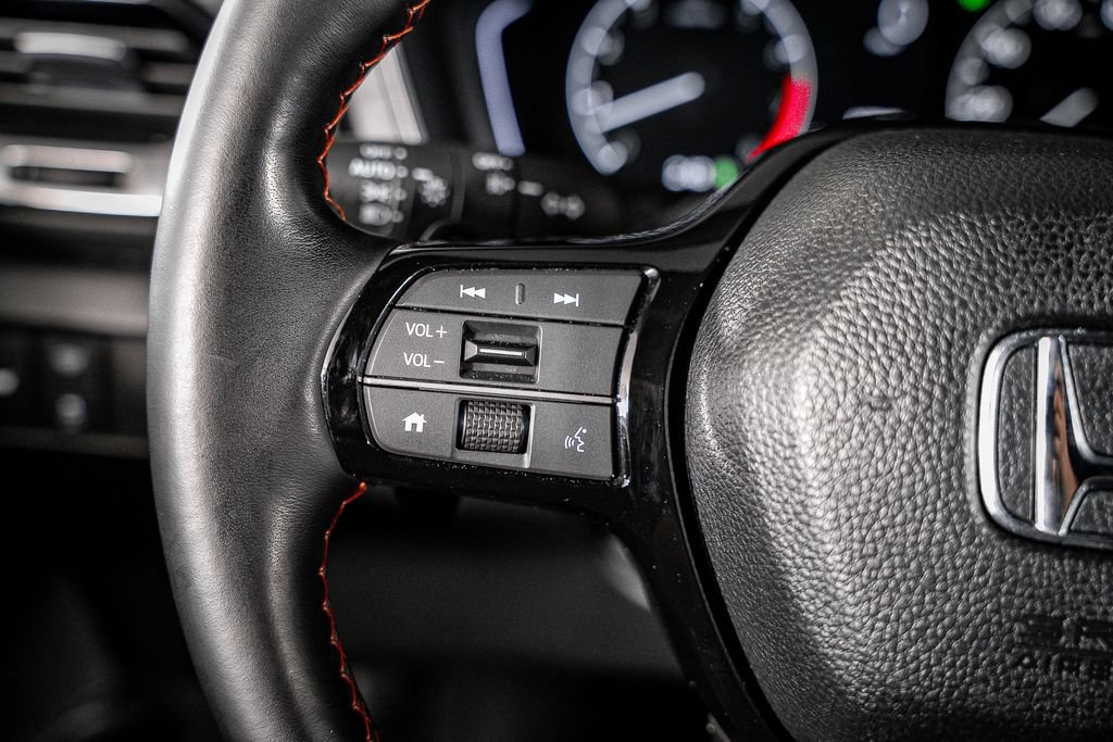 Used 2025 Honda Pilot TrailSport image 30