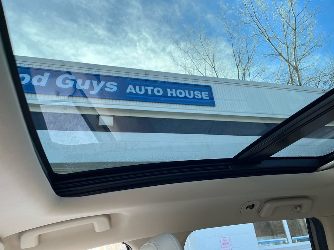 Used 2015 Volvo XC60 T5 w/ Proximity Package image 17