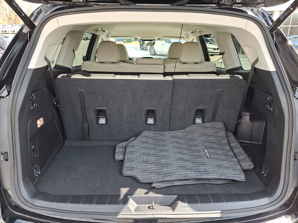 Used 2023 Subaru Ascent Limited image 29