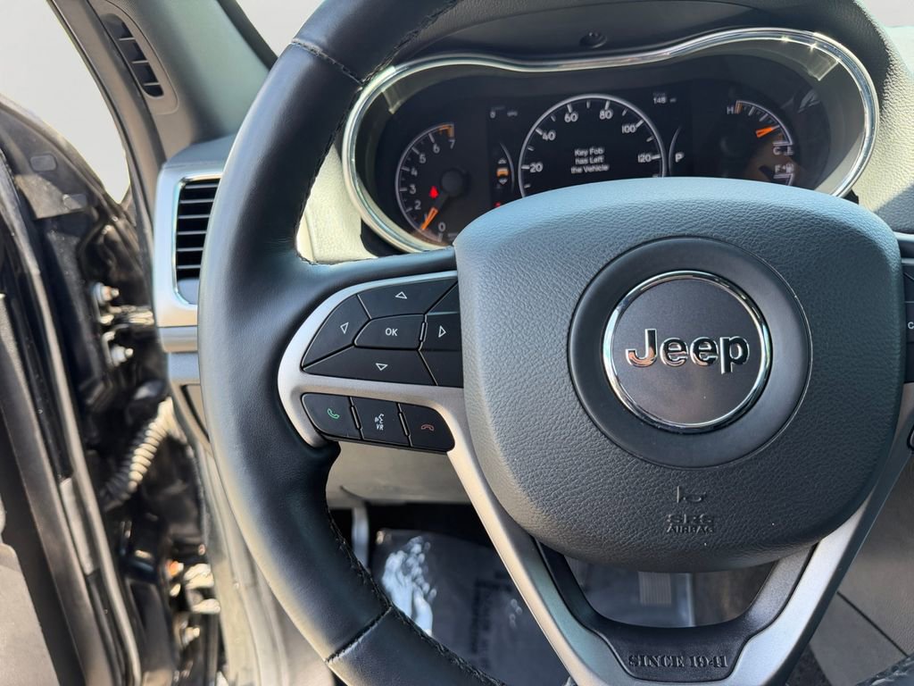 Used 2022 Jeep Grand Cherokee Laredo X RWD image 21