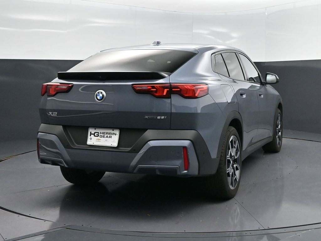 Certified 2025 BMW X2 xDrive28i image 7