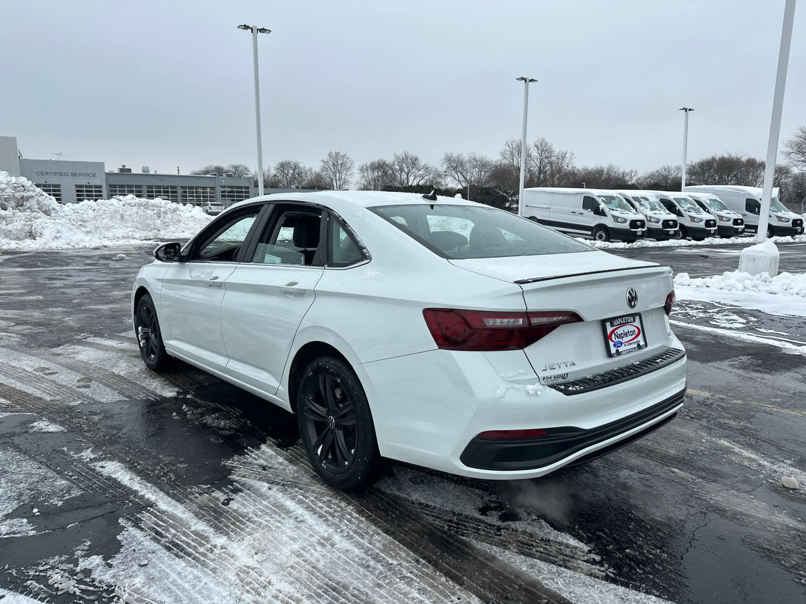 Used 2024 Volkswagen Jetta SE w/ Panoramic Sunroof Package image 6