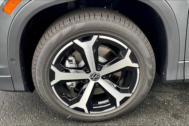 New 2025 Volkswagen Tiguan SE AWD/4WD image 14