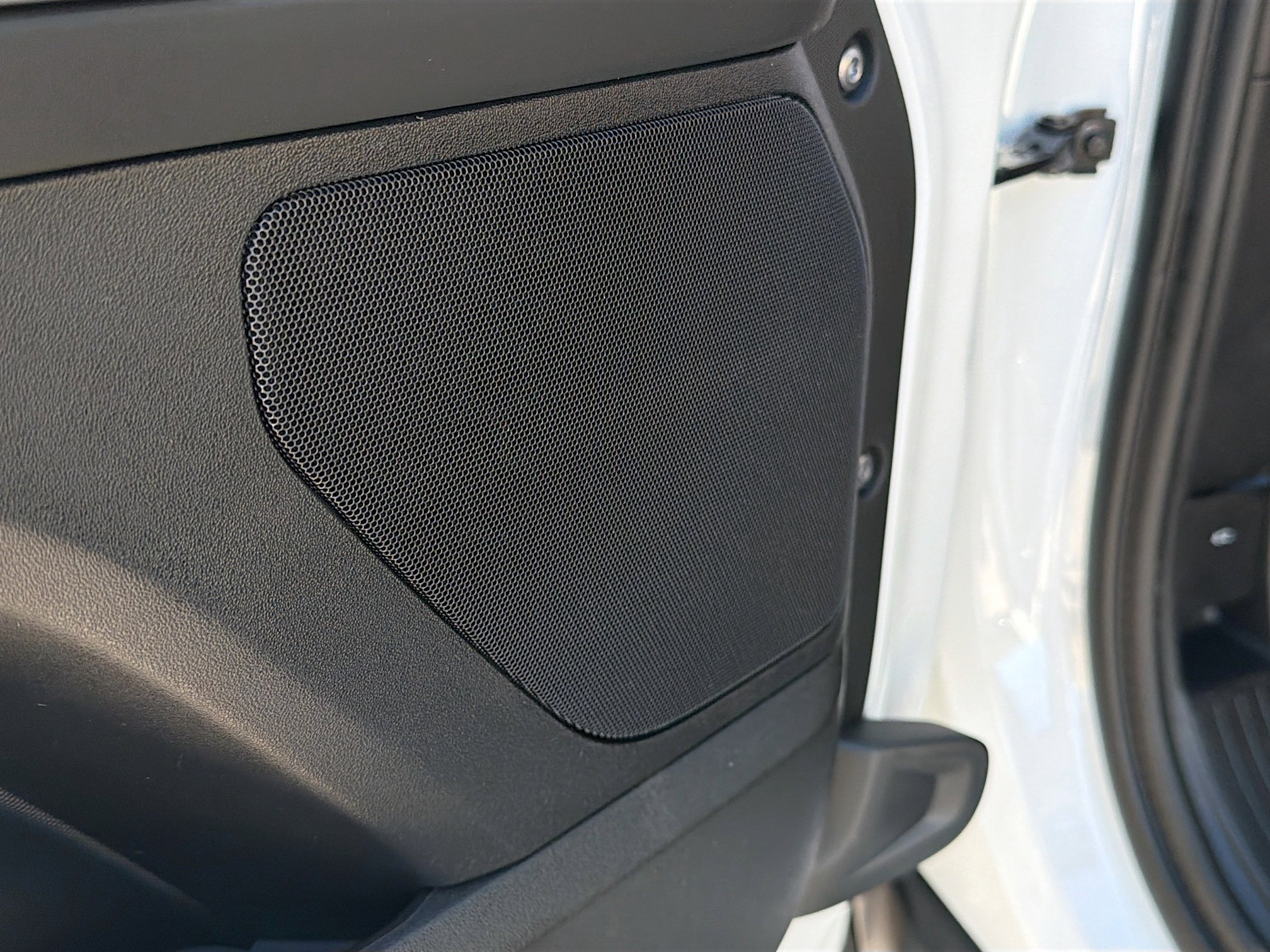 New 2026 Land Rover Defender 110 X-Dynamic SE image 23