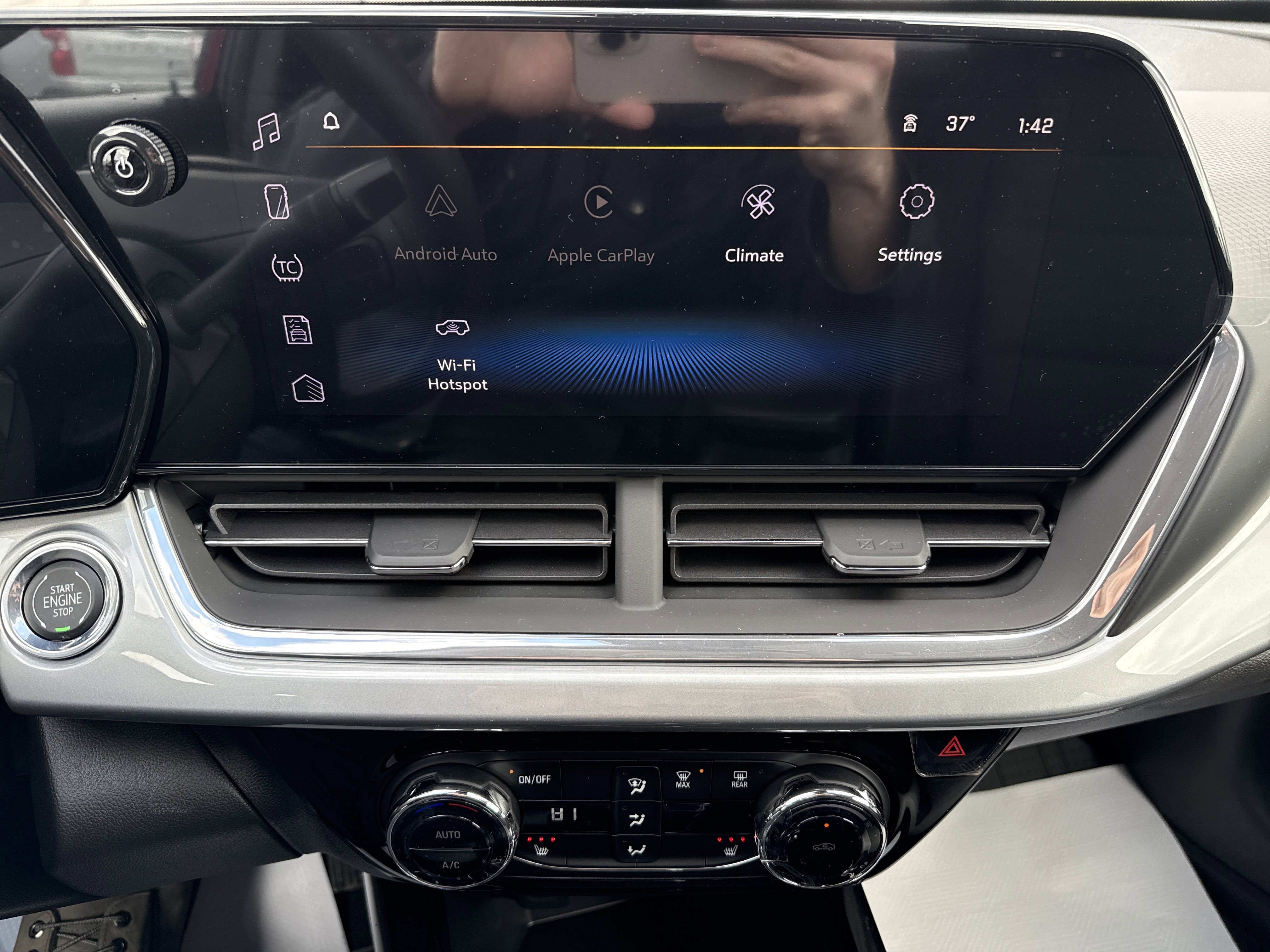 New 2026 Chevrolet Trax LT w/ Driver Confidence Package image 24