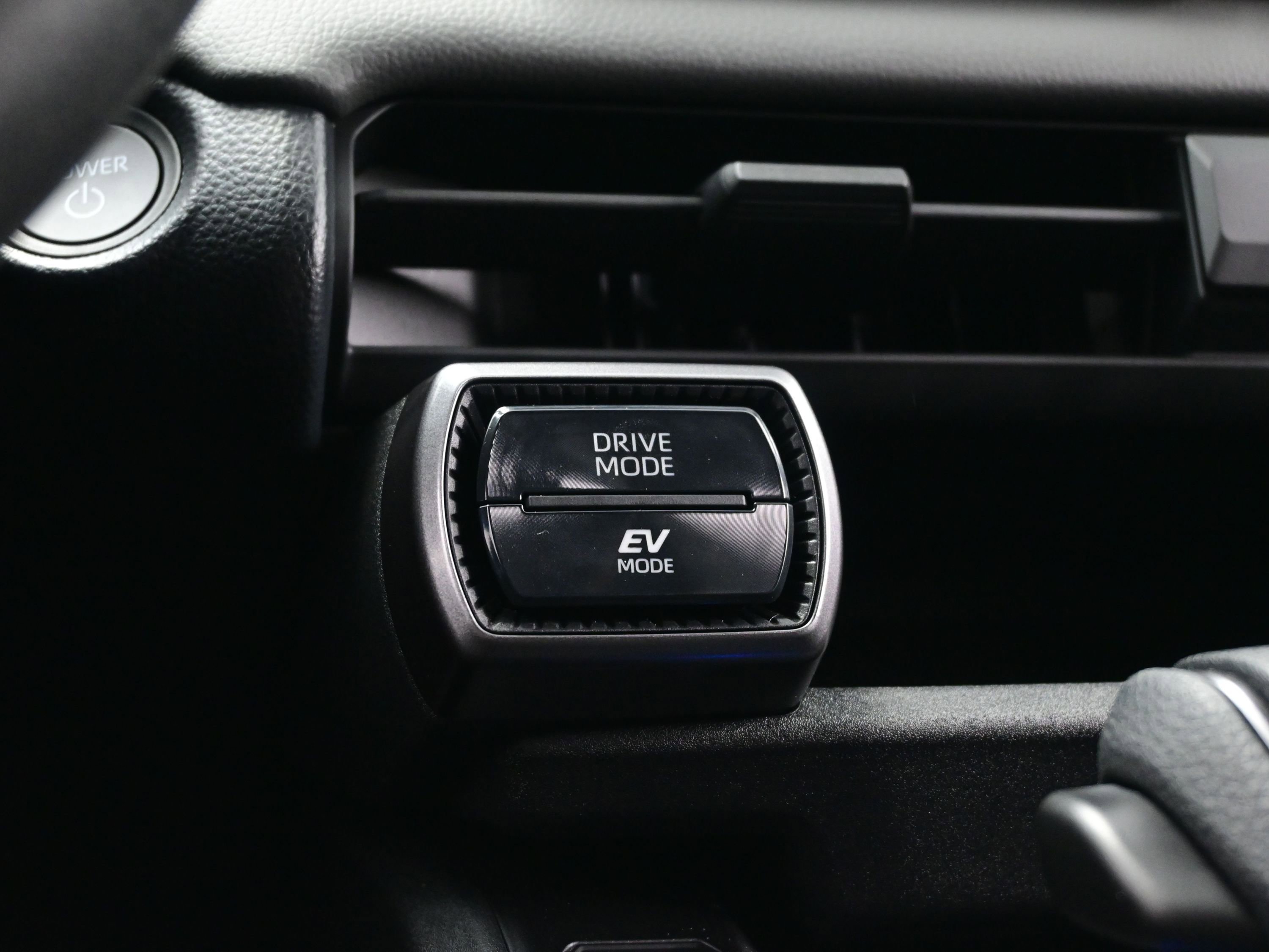 Used 2026 Toyota RAV4 LE AWD/4WD image 19