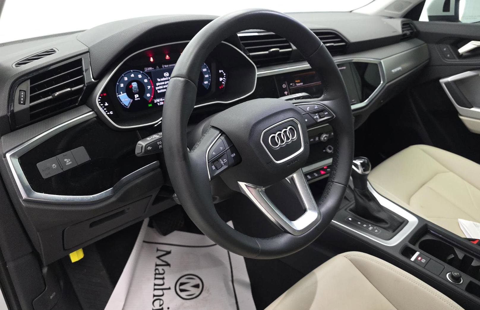 Used 2024 Audi Q3 2.0T Premium w/ Convenience Package AWD/4WD image 11