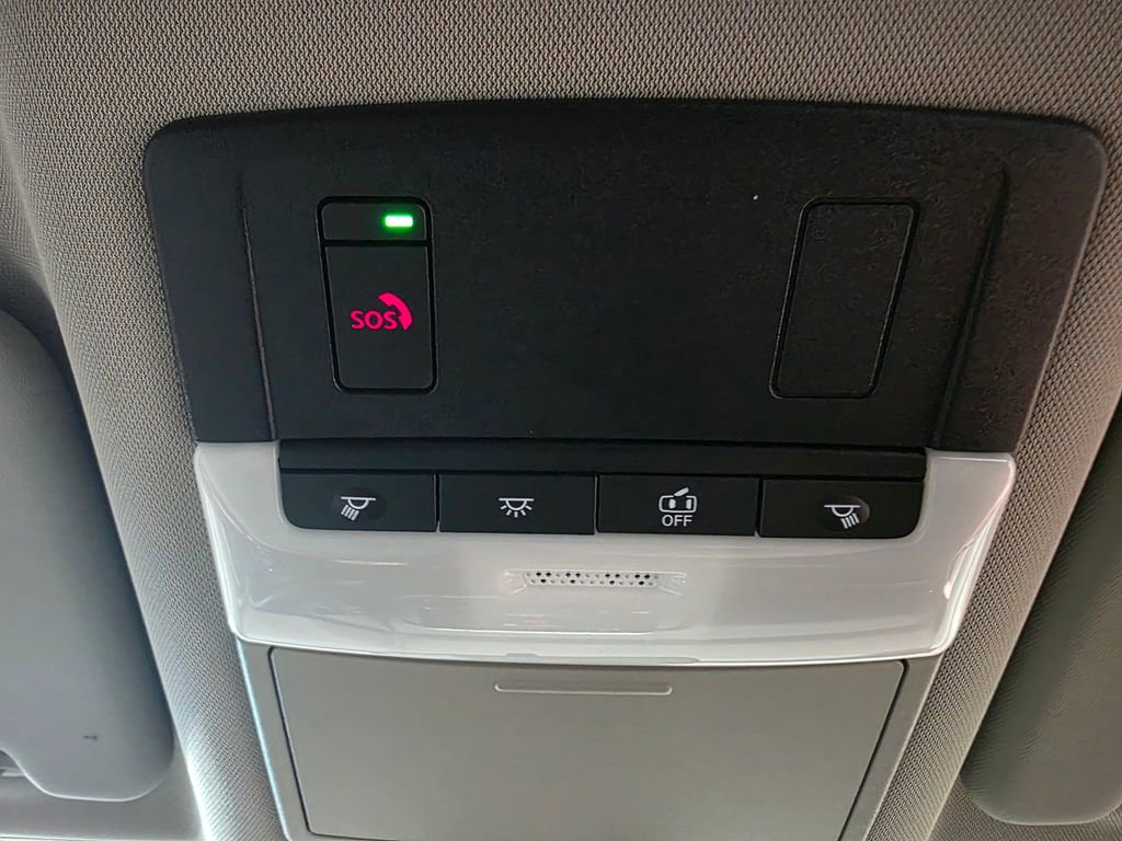 Used 2023 Nissan Rogue SV image 25