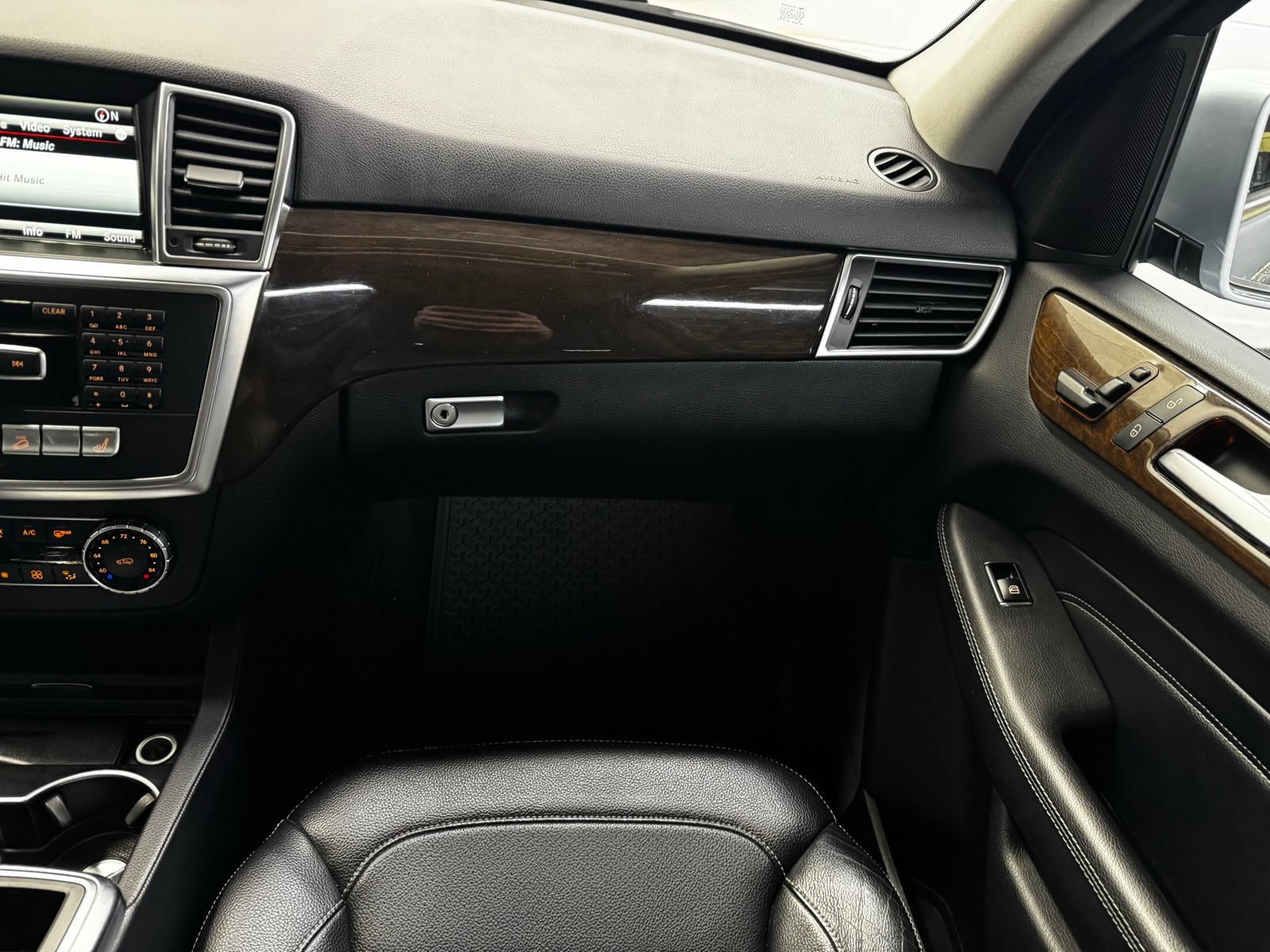 Used 2015 Mercedes-Benz ML 350 4MATIC image 19