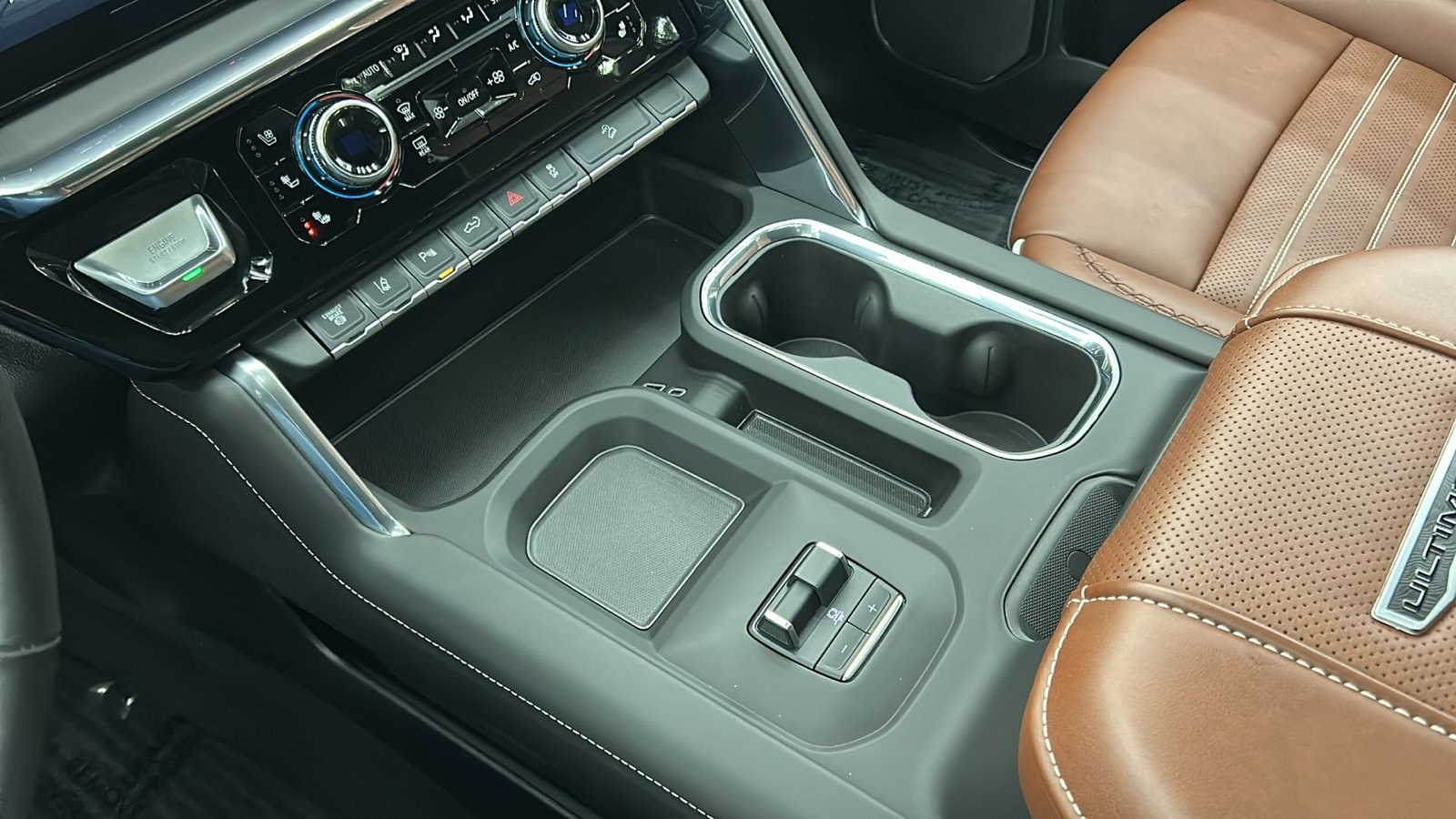 Used 2025 GMC Sierra 3500 Denali Ultimate image 26