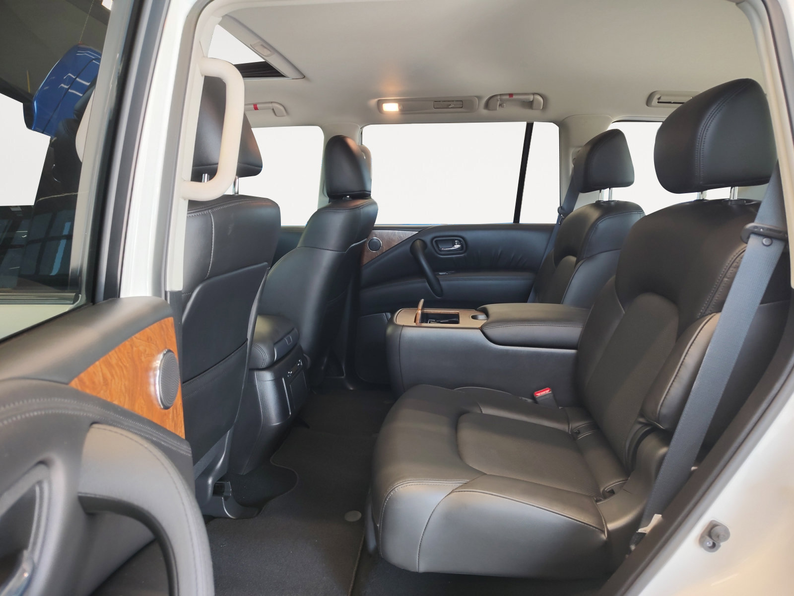 Used 2023 Nissan Armada SL w/ Captain's Chairs Package RWD image 26