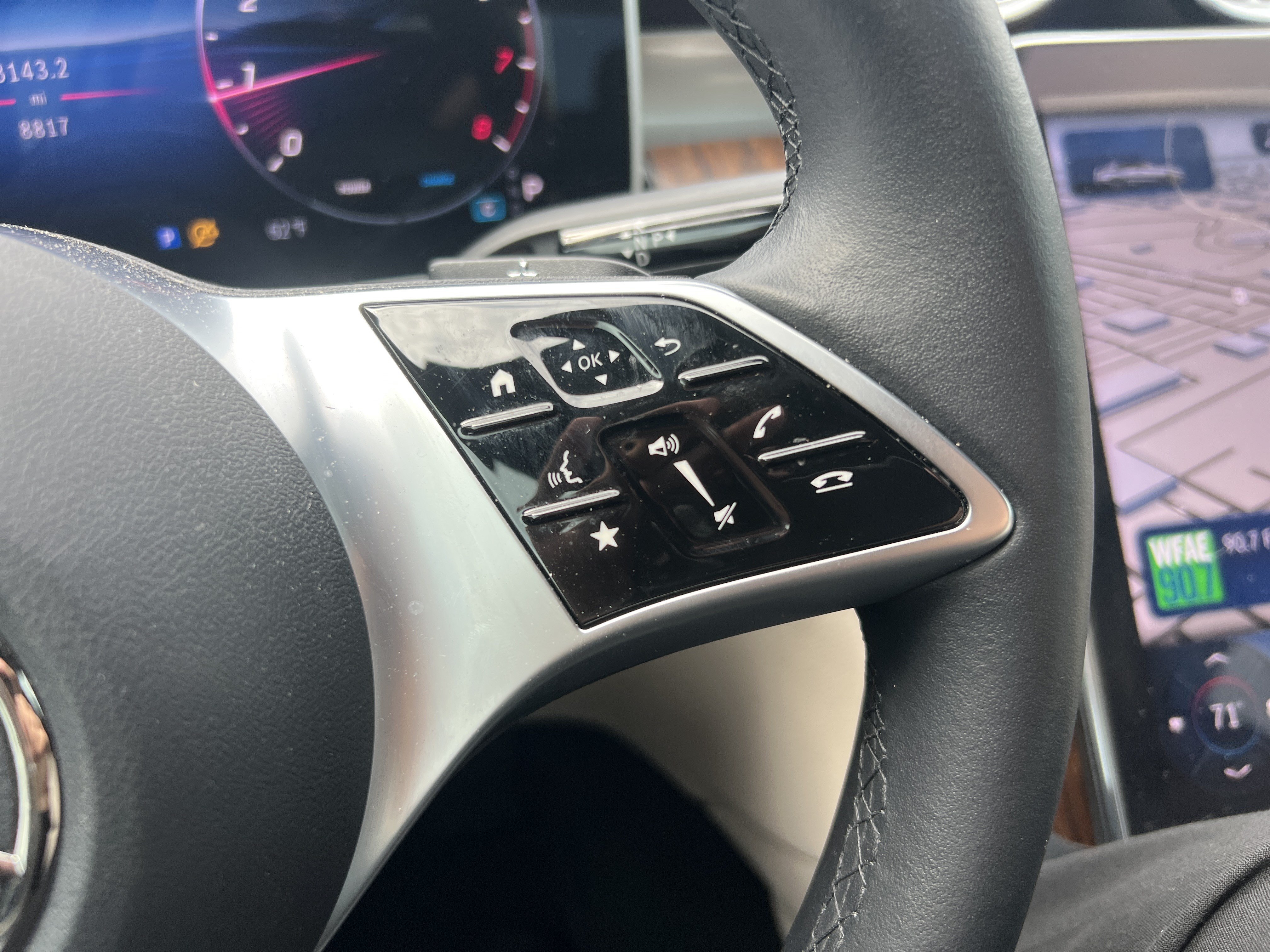 Certified 2025 Mercedes-Benz C 300 4MATIC Sedan image 19