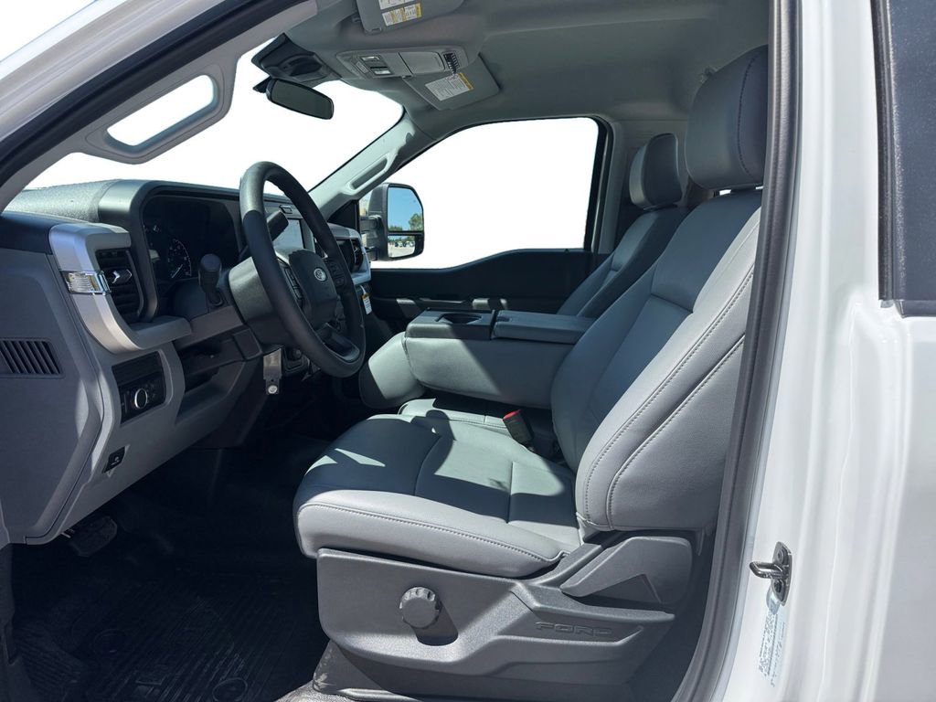 New 2026 Ford F550 4x4 Regular Cab Super Duty image 11