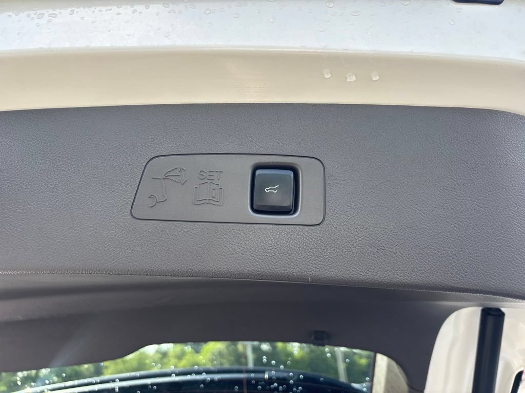 Used 2023 Lincoln Corsair FWD image 12
