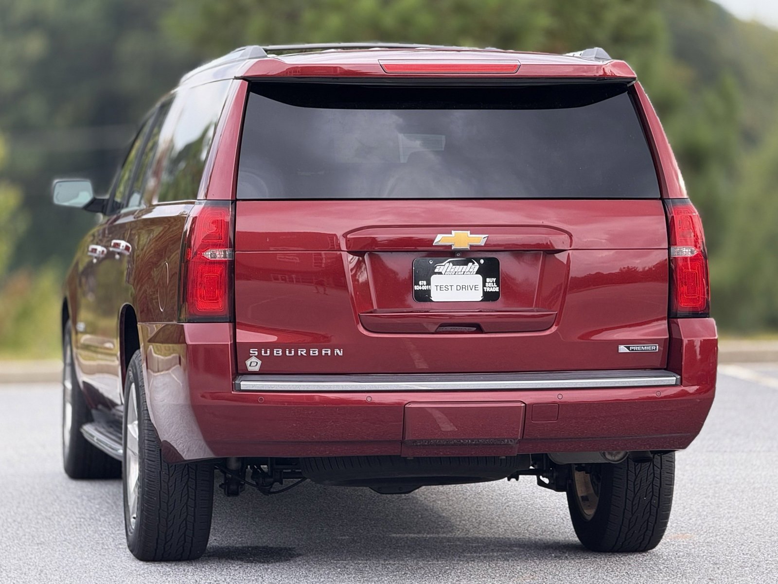 Used 2017 Chevrolet Suburban Premier image 4
