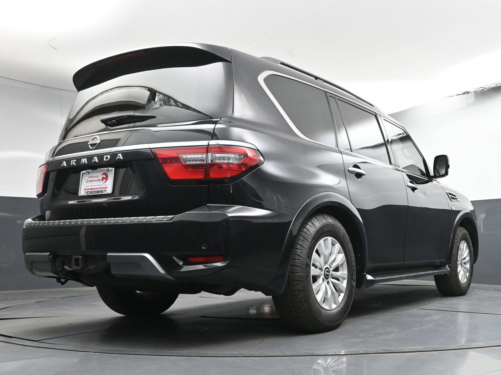 Used 2021 Nissan Armada SV image 28