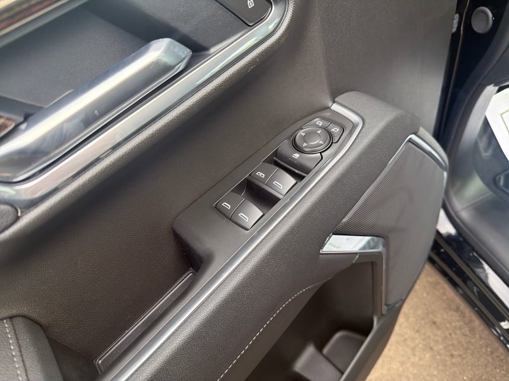 New 2026 GMC Sierra 1500 SLE w/ Preferred Package image 12