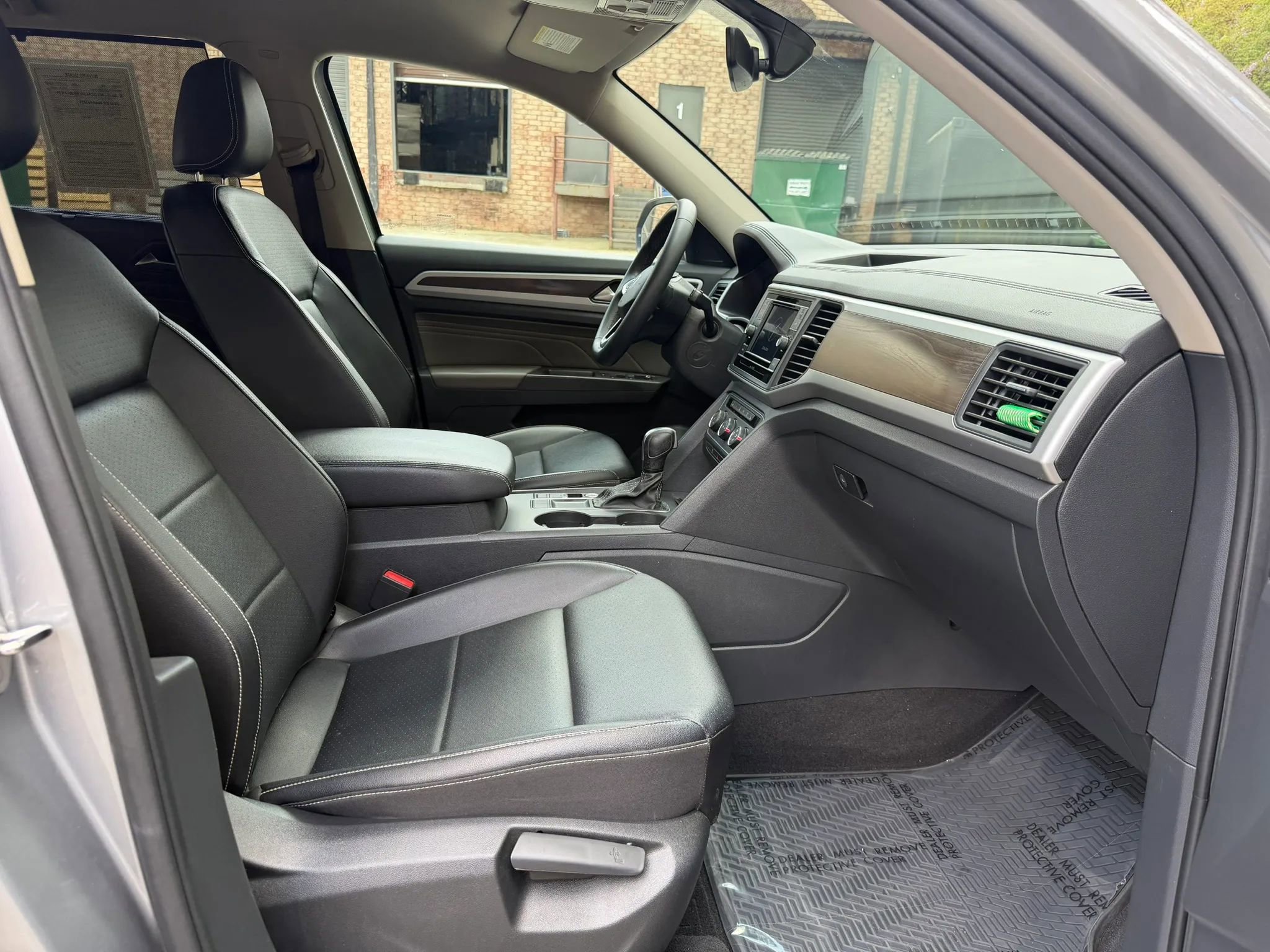 Used 2022 Volkswagen Atlas SE FWD image 28