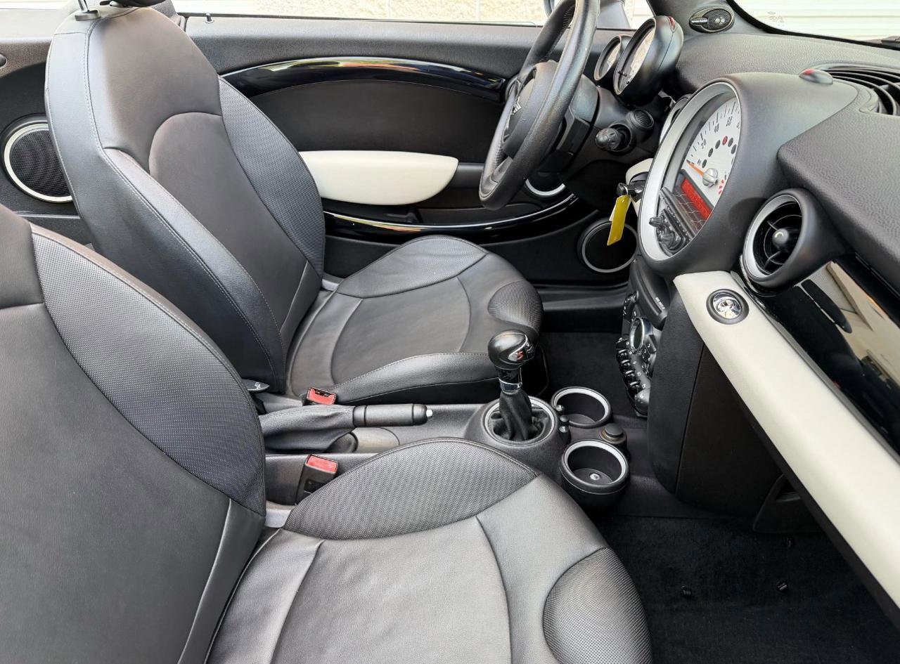 Used 2014 MINI Cooper S image 15
