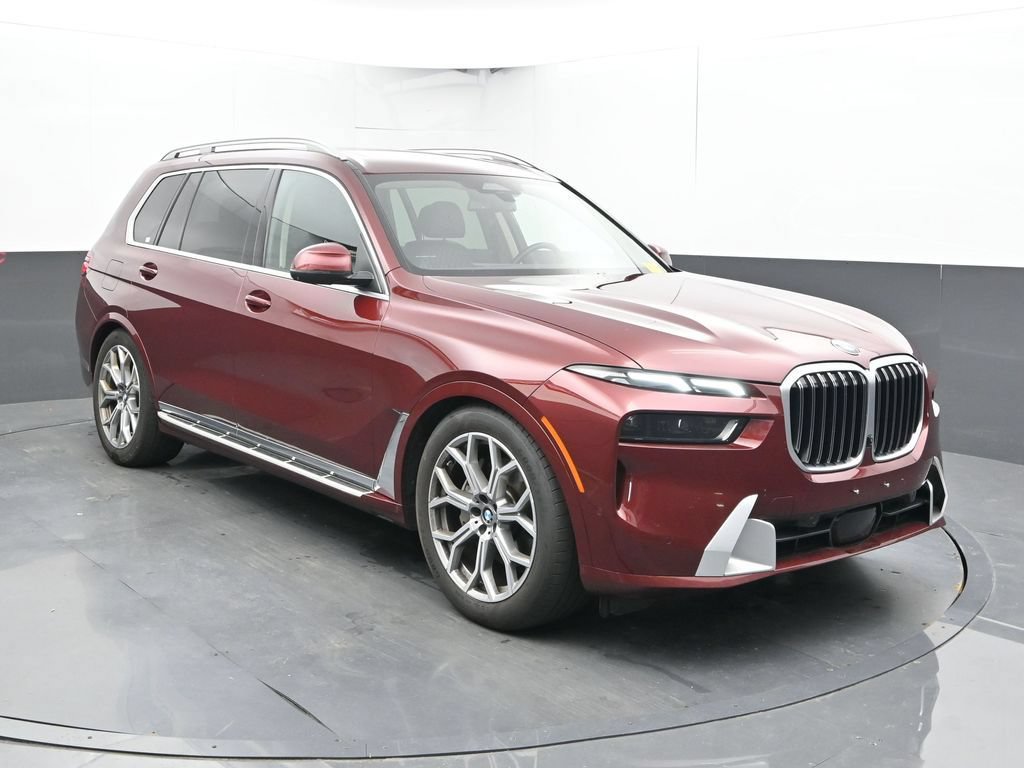 Used 2025 BMW X7 xDrive40i AWD/4WD image 4